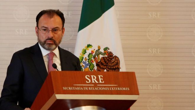 Mexico warns US over border wall funding